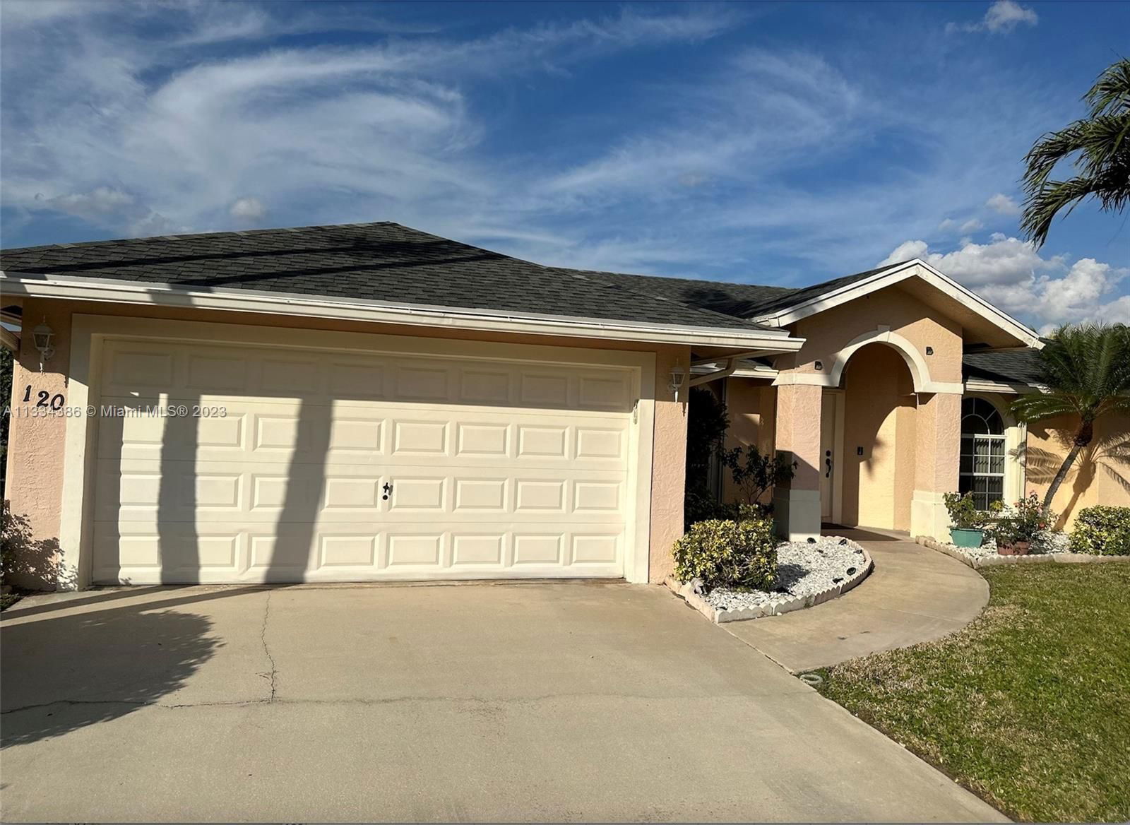 Real estate property located at 120 Meadow Woode Dr, Palm Beach County, Royal Palm Beach, FL