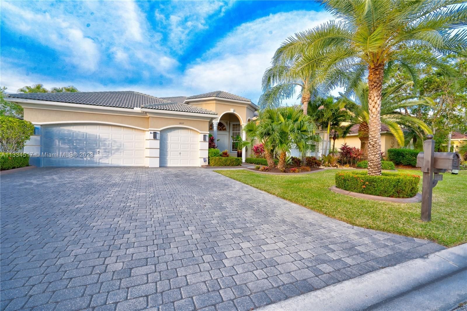 Real estate property located at 11827 10th Pl, Broward County, Coral Springs, FL