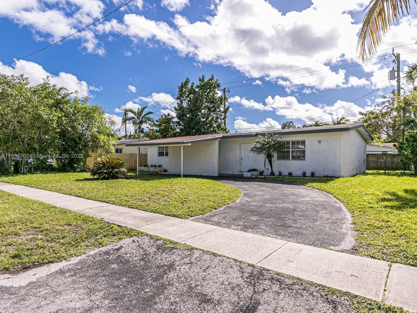 Real estate property located at 550 172nd St, Miami-Dade County, North Miami Beach, FL