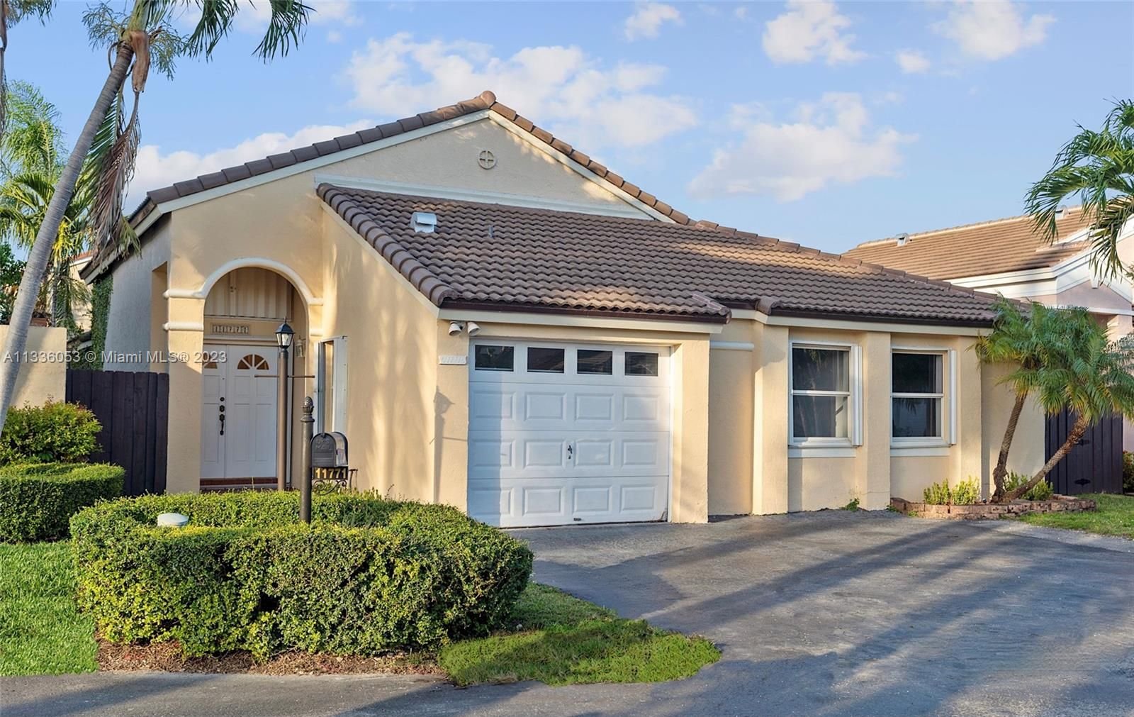 Real estate property located at 11771 94th St, Miami-Dade County, Miami, FL
