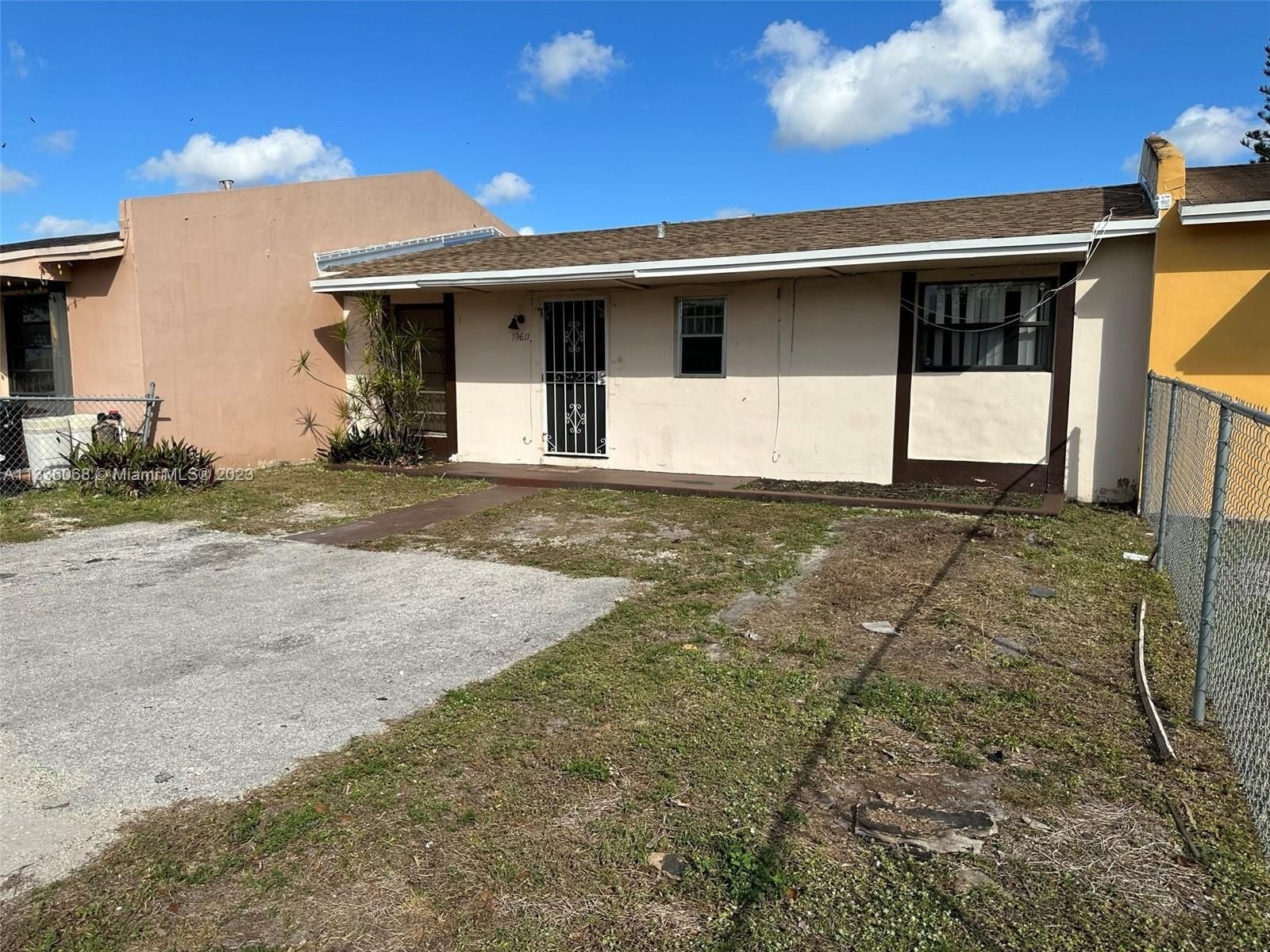 Real estate property located at 19611 31st Ave, Miami-Dade County, Miami Gardens, FL