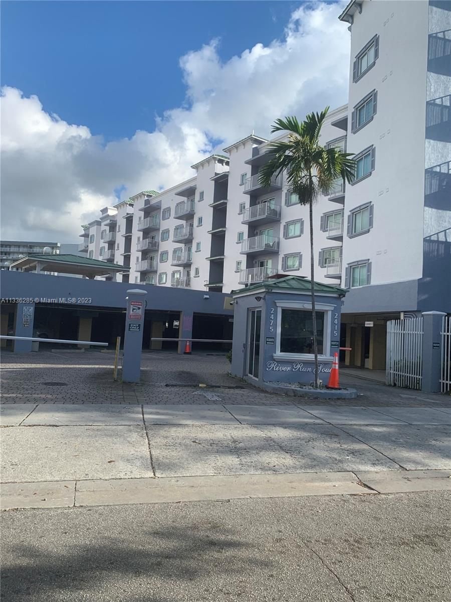 Real estate property located at 2475 16th St Rd #209, Miami-Dade County, Miami, FL