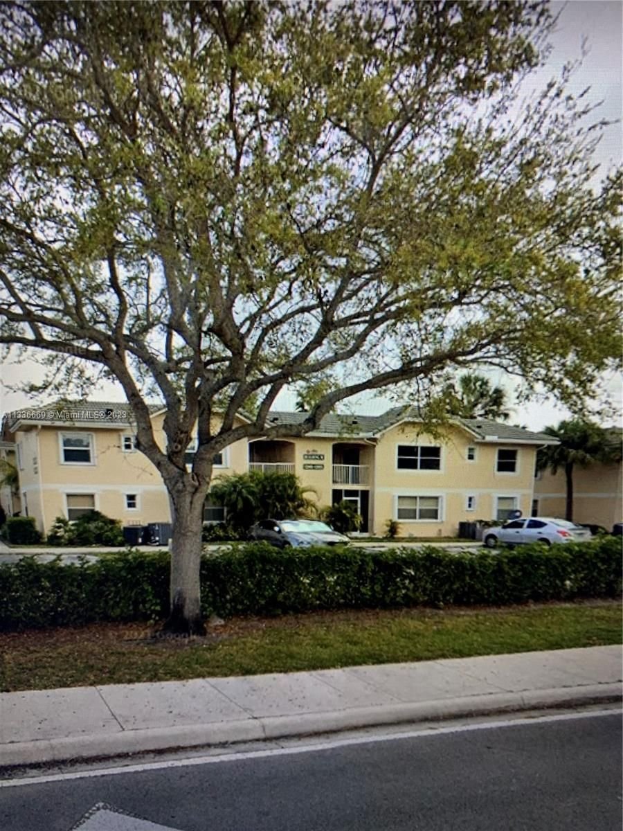 Real estate property located at 12015 Royal Palm Blvd #8M, Broward County, Coral Springs, FL