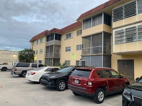 Real estate property located at 4043 16th St #101, Broward County, Lauderhill, FL