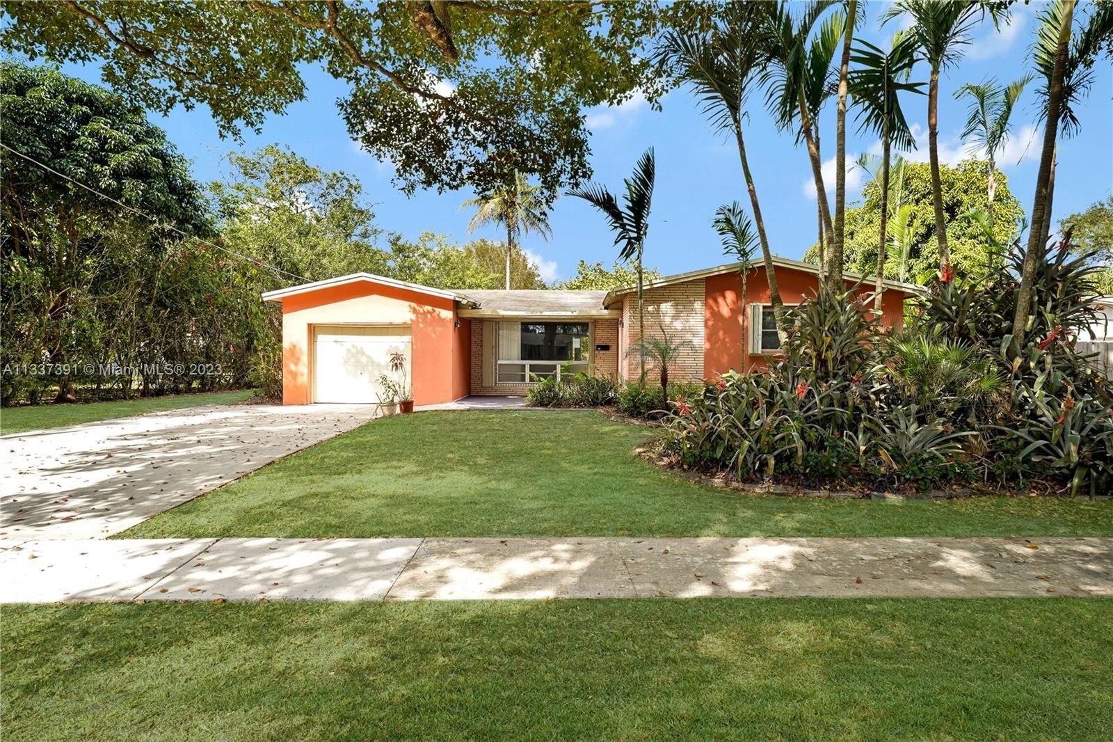 Real estate property located at 9111 52nd St, Broward County, Cooper City, FL