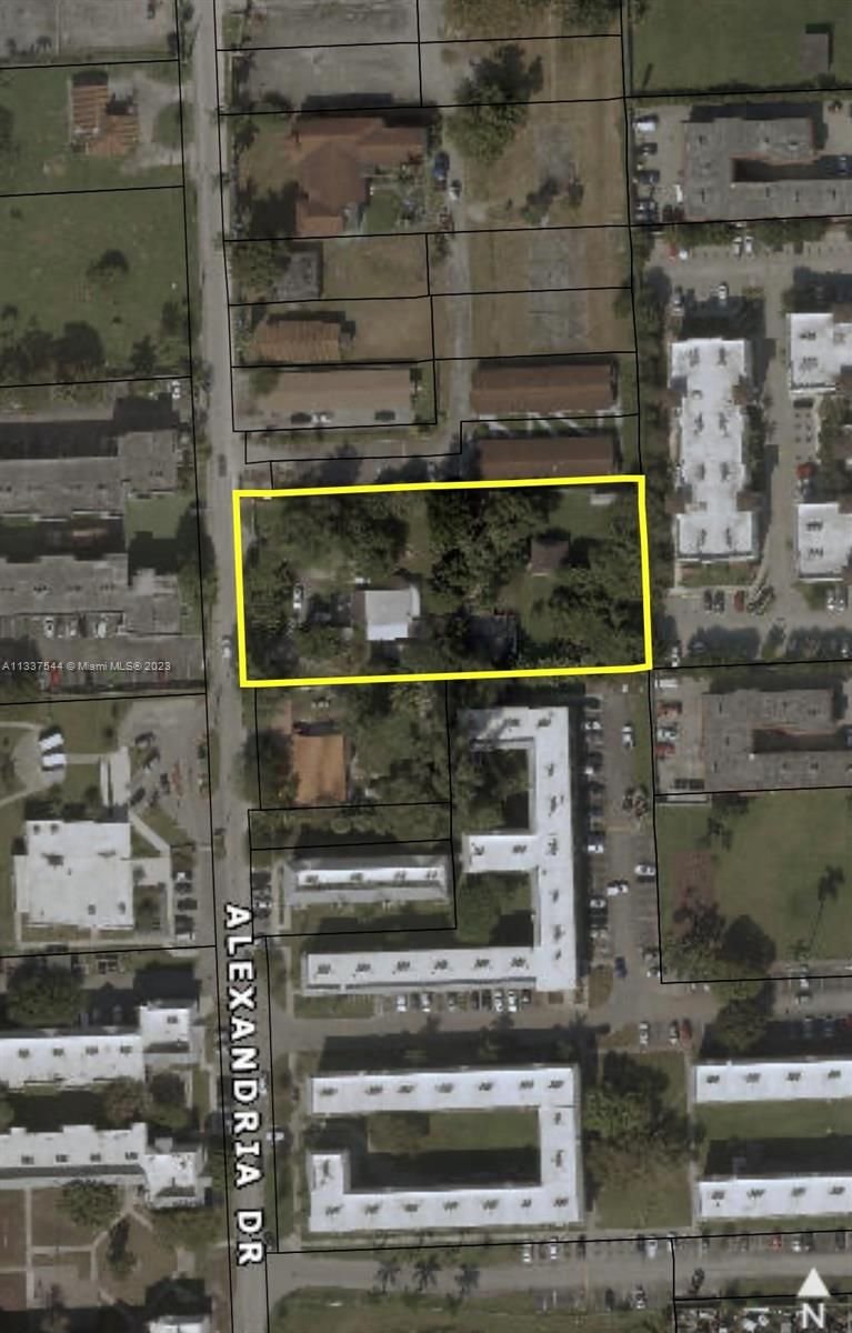 Real estate property located at 13265 Alexandria Dr, Miami-Dade County, Opa-locka, FL