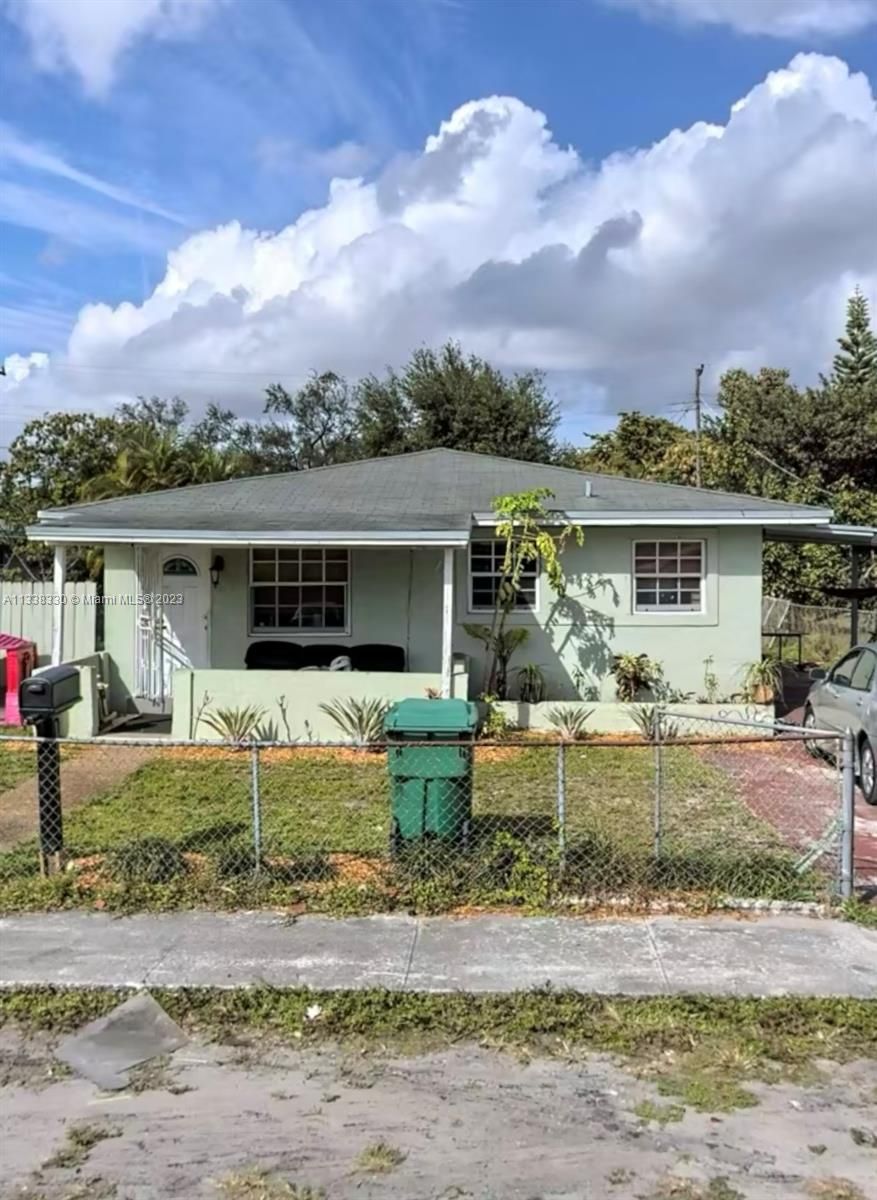 Real estate property located at 911 Superior St, Miami-Dade County, Opa-locka, FL