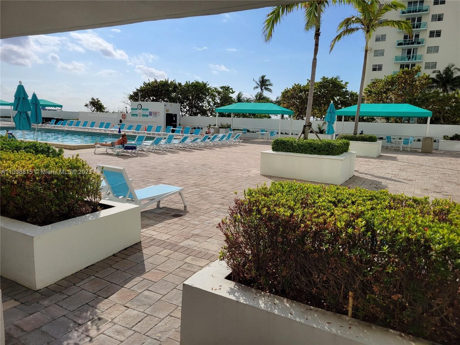 Real estate property located at 3725 Ocean Dr L5, Broward County, Hollywood, FL