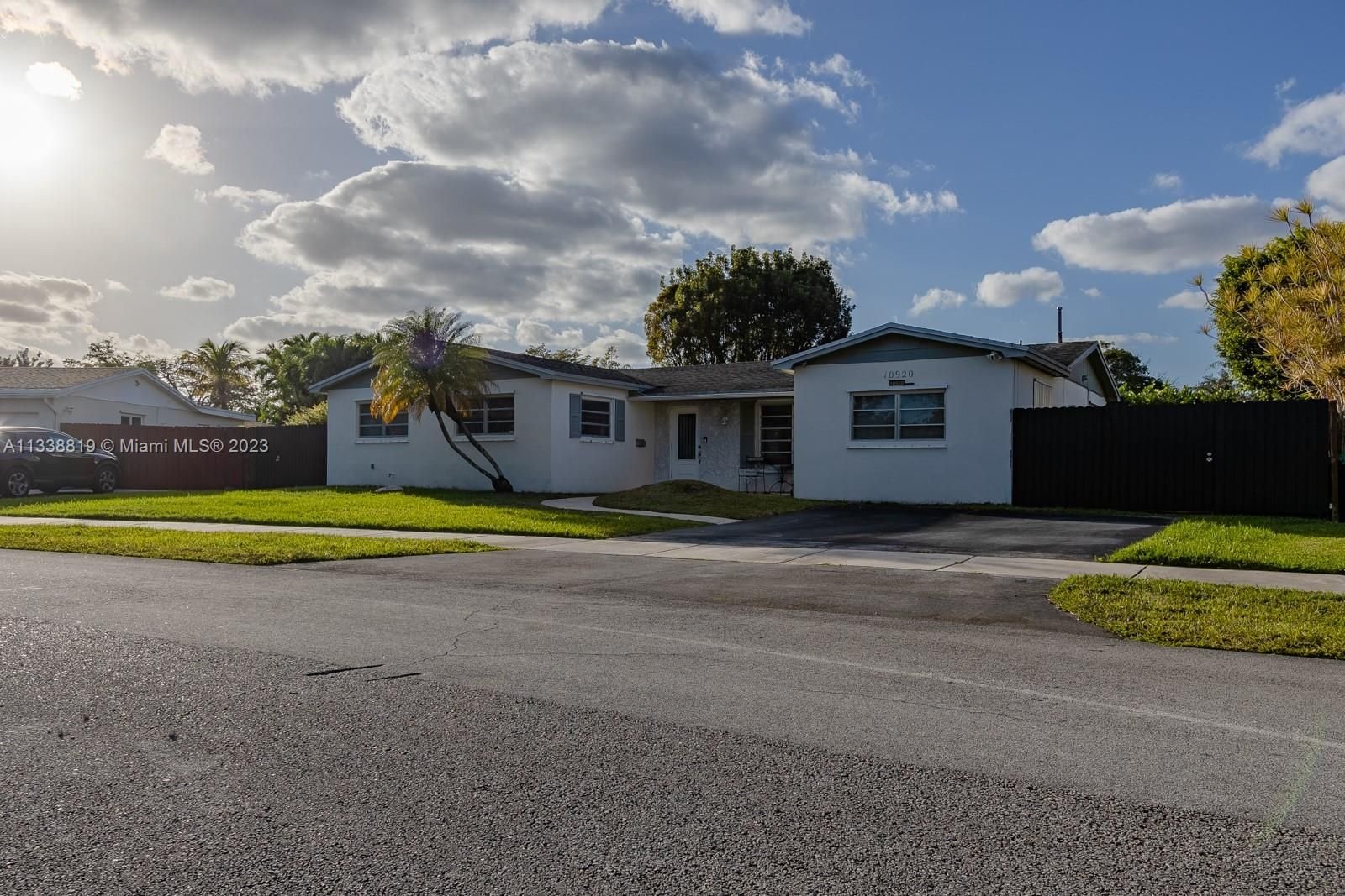 Real estate property located at 10920 105th Ave, Miami-Dade County, Miami, FL