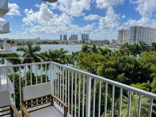 Real estate property located at 2851 183rd St #614E, Miami-Dade County, Aventura, FL