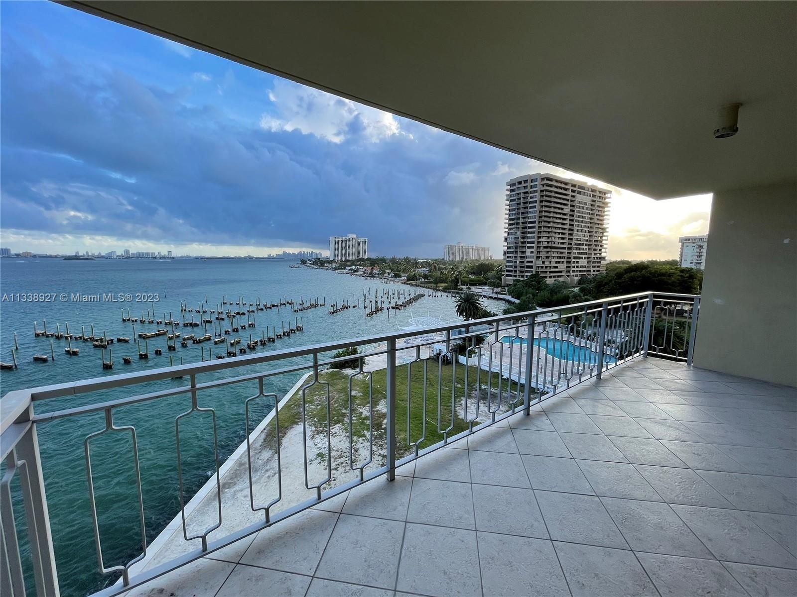 Real estate property located at 11111 Biscayne Blvd #7C/705, Miami-Dade County, Miami, FL