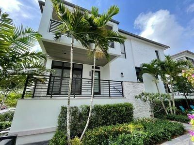 Real estate property located at 8231 48th St, Miami-Dade, DOWNTOWN DORAL SOUTH PHASE, Doral, FL