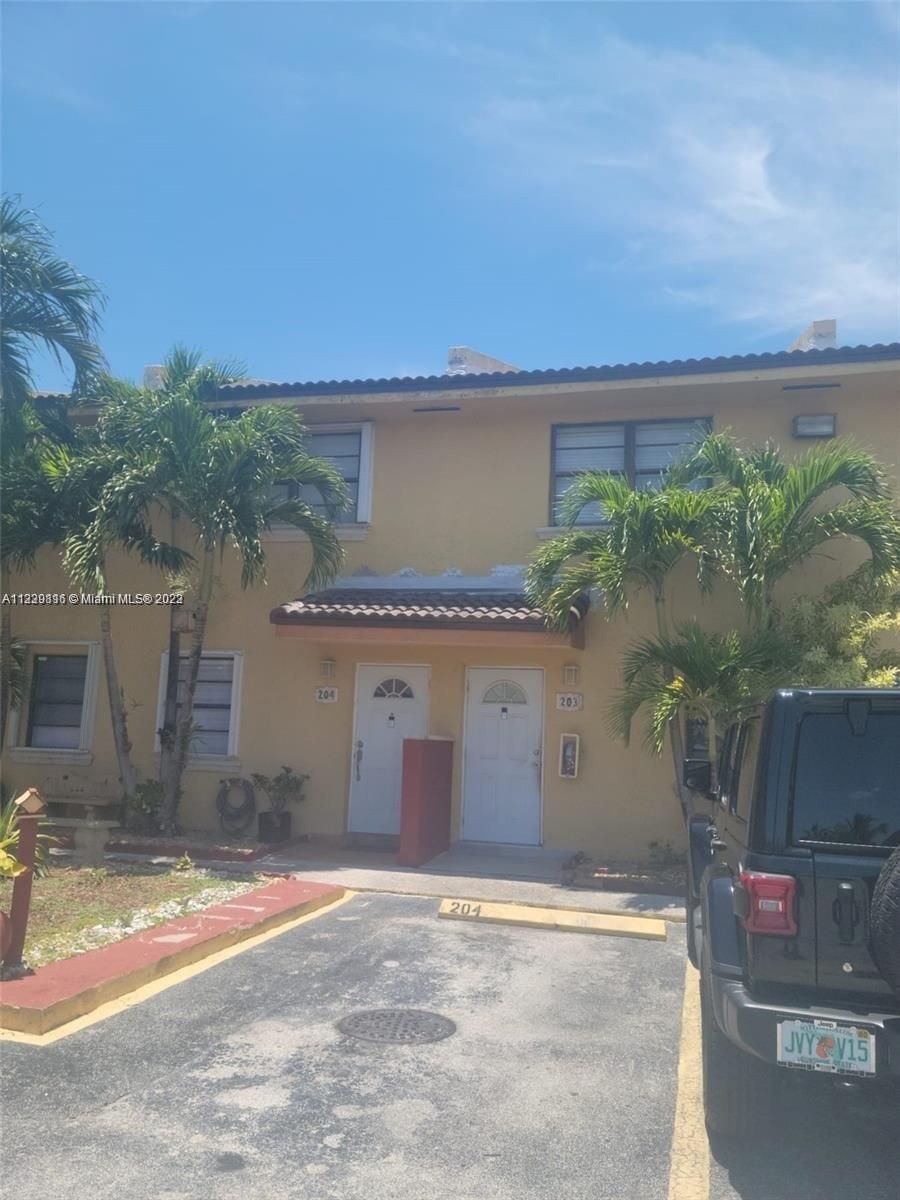 Real estate property located at 200 113th Ave #204, Miami-Dade County, Sweetwater, FL