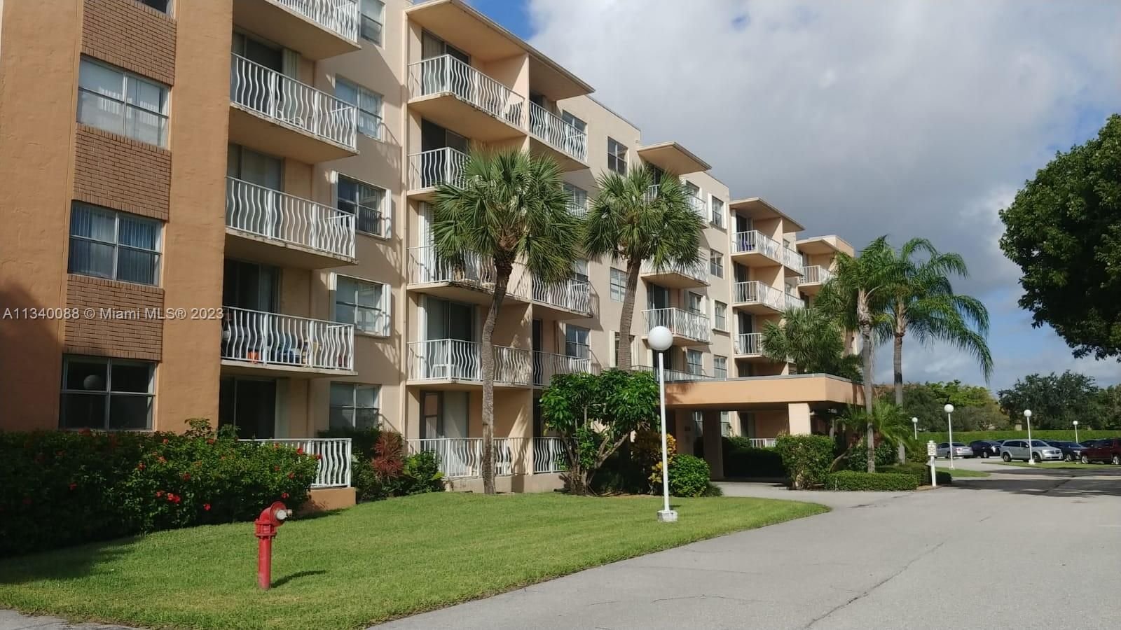 Real estate property located at 500 Executive Center Dr #1N, Palm Beach County, West Palm Beach, FL