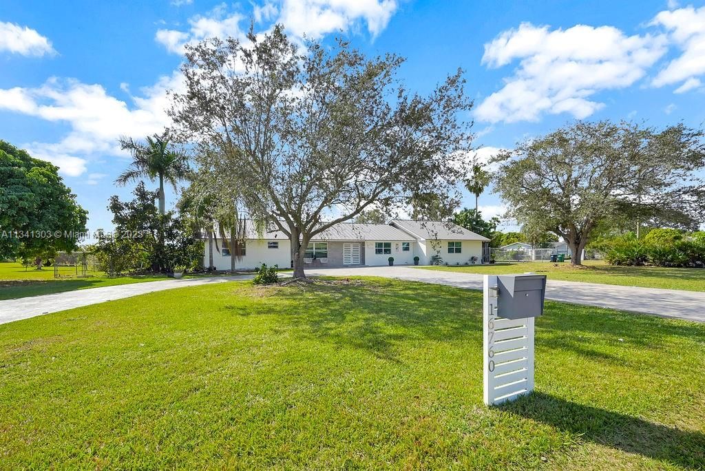 Real estate property located at 16760 296th St, Miami-Dade County, Homestead, FL
