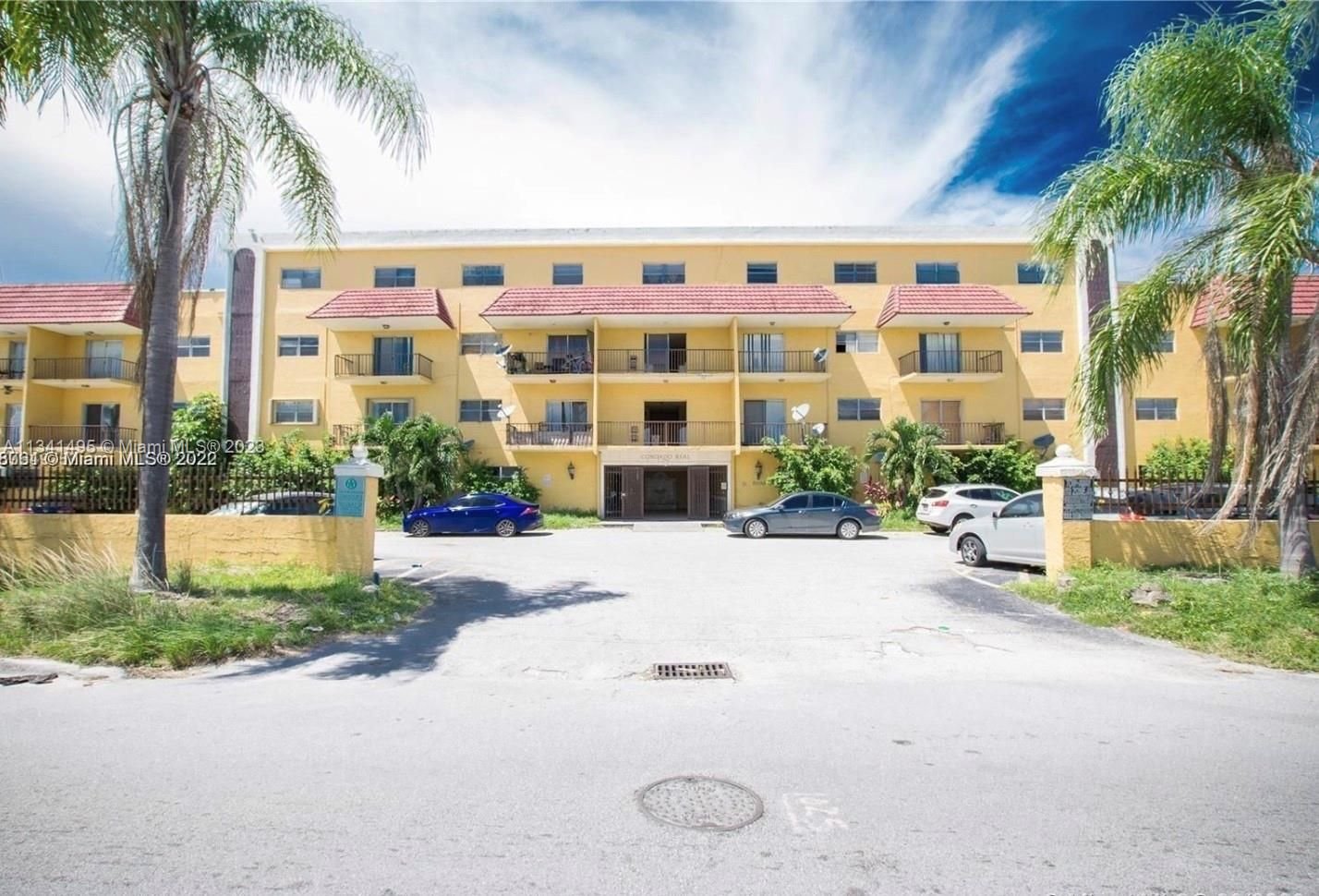 Real estate property located at 5100 41st St #206, Broward County, Pembroke Park, FL
