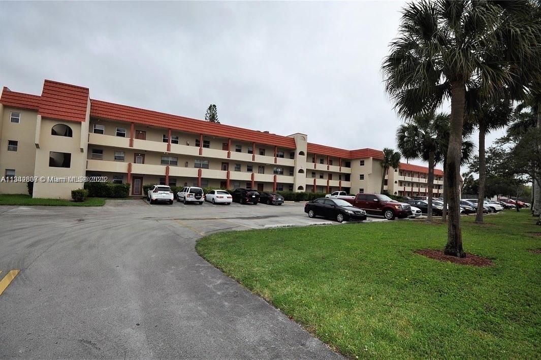 Real estate property located at 7891 Sunrise Lakes Dr #205, Broward County, Sunrise, FL