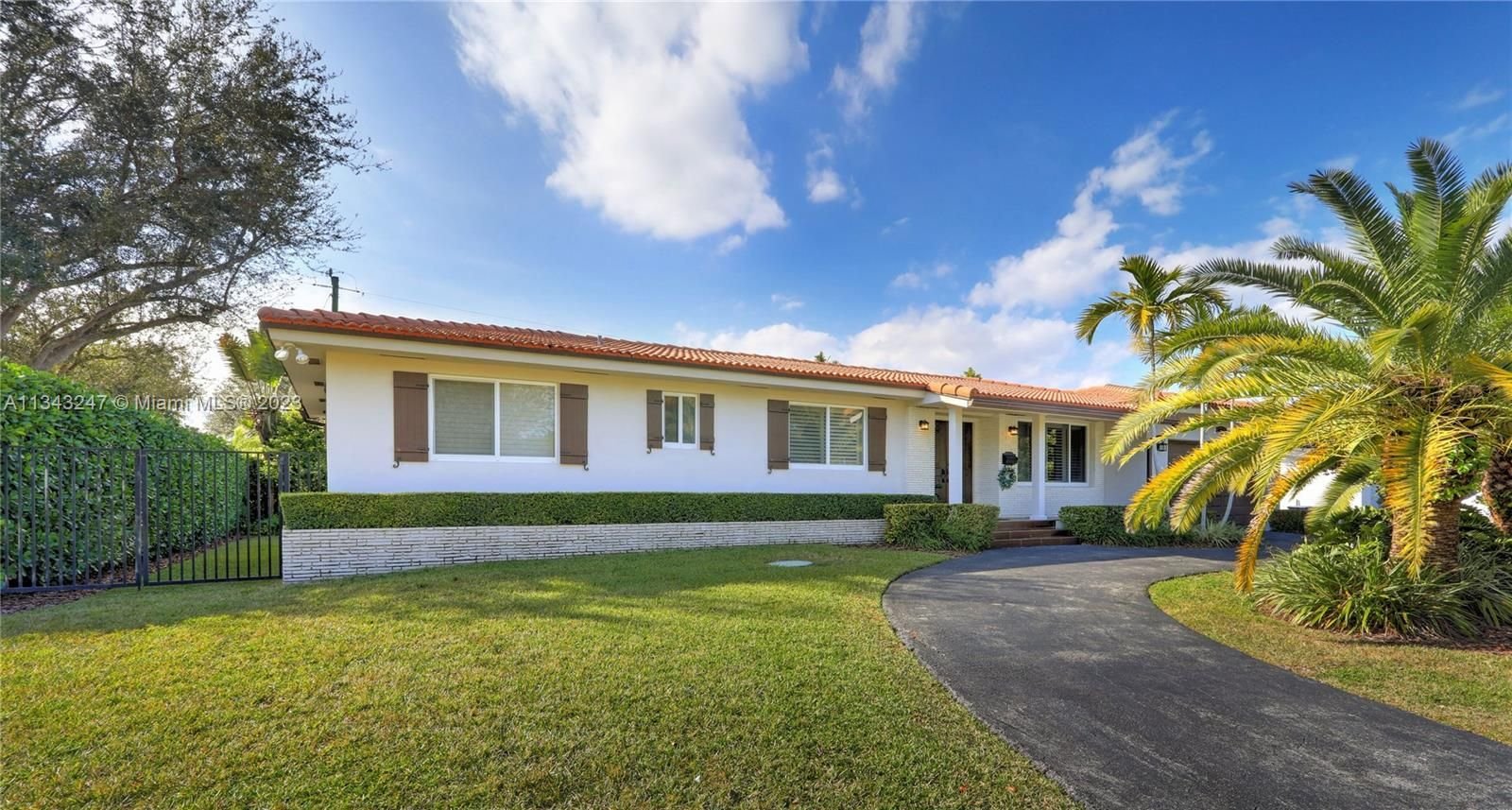 Real estate property located at 4990 64th Pl, Miami-Dade County, Miami, FL