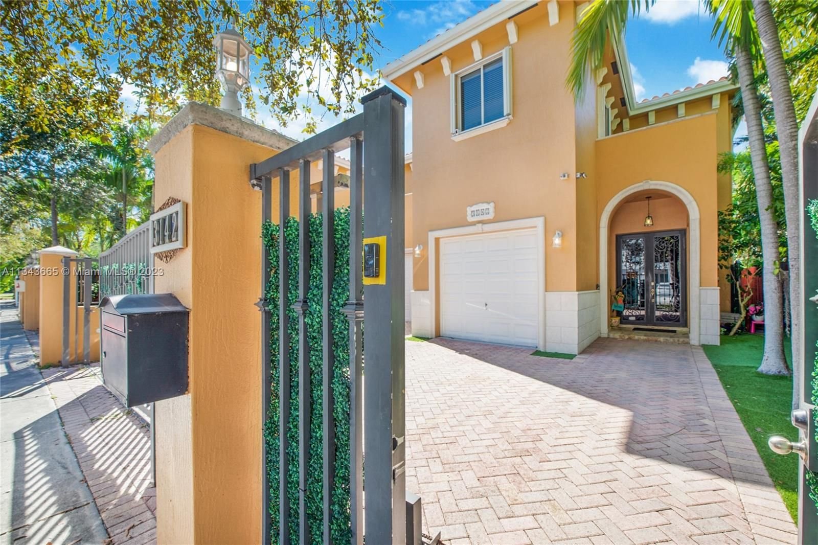 Real estate property located at 3142 Mcdonald St #3142, Miami-Dade County, Miami, FL