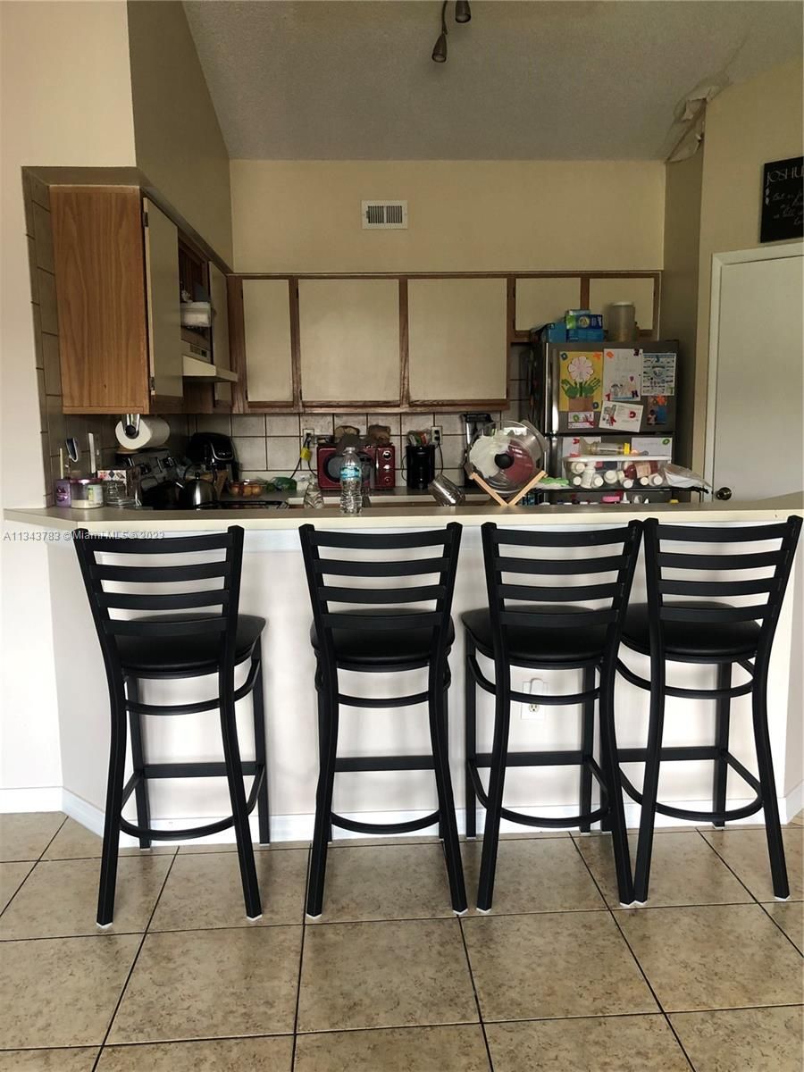 Real estate property located at 2445 18th Ter #511, Broward County, Fort Lauderdale, FL