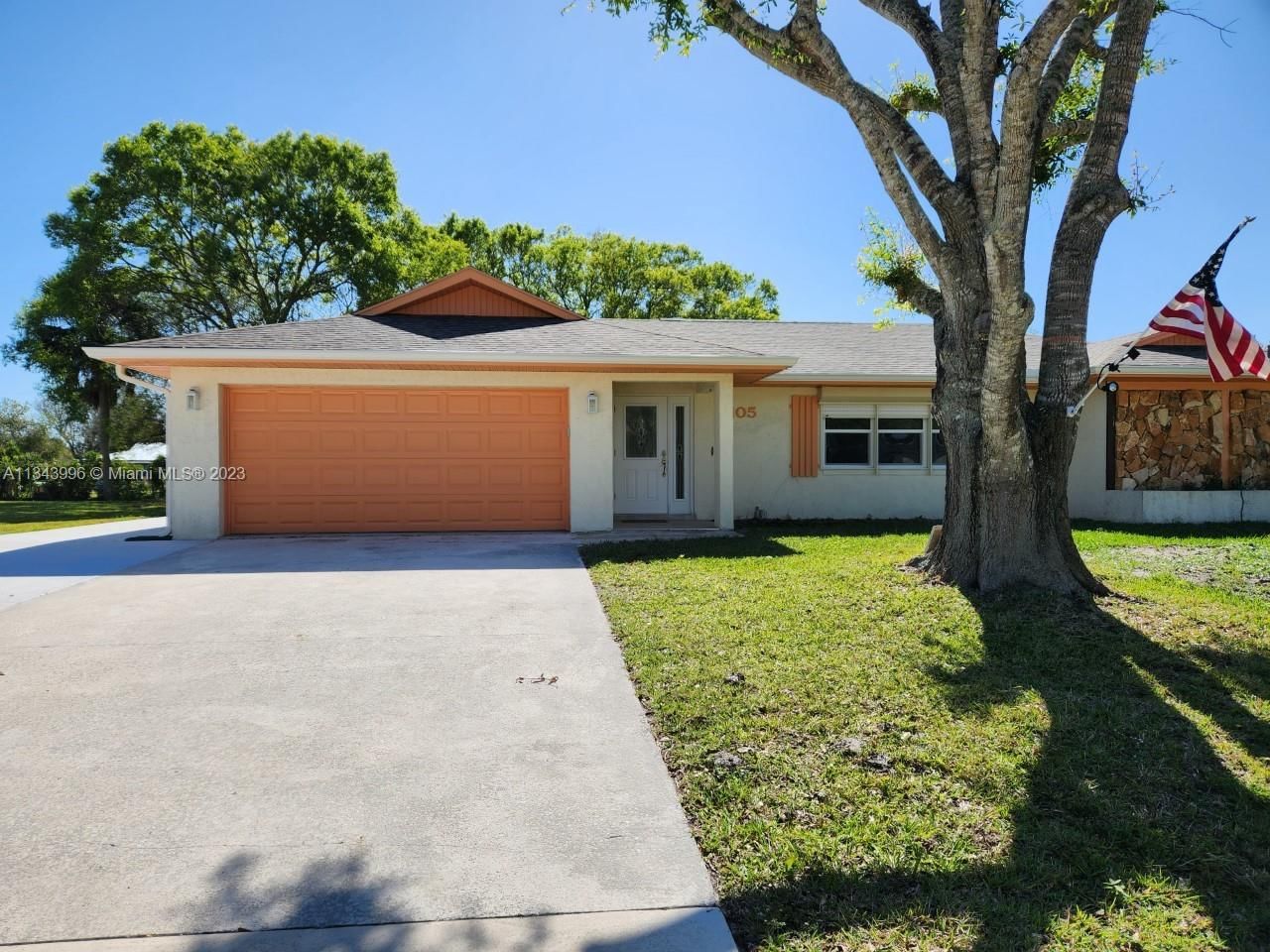 Real estate property located at 1105 Heron Ave, St Lucie County, Fort Pierce, FL