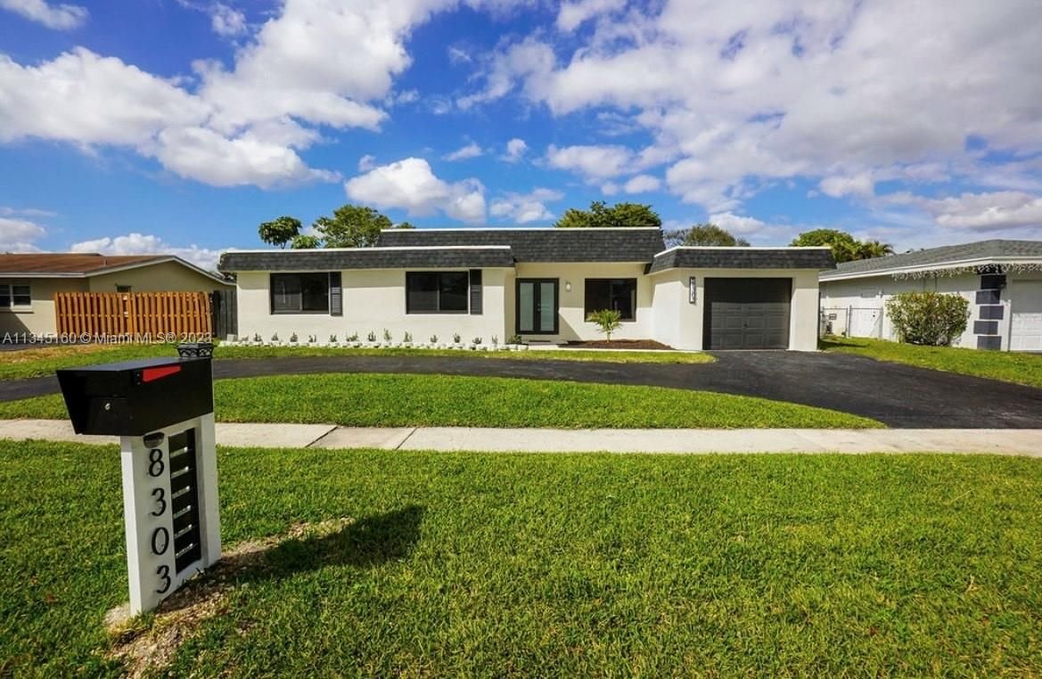 Real estate property located at 8303 74th Ave, Broward County, Tamarac, FL