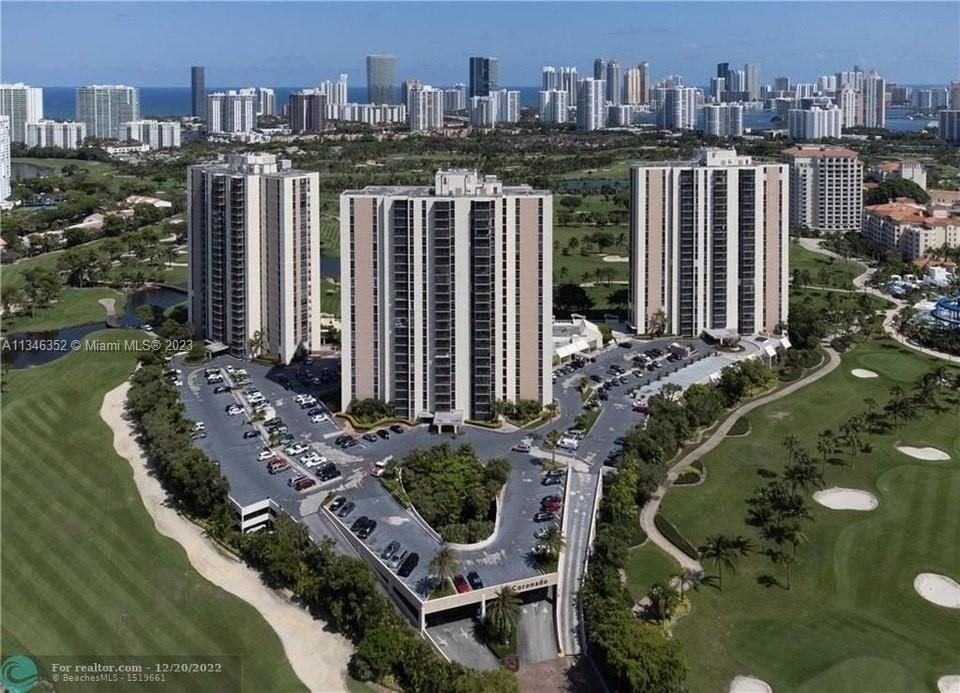 Real estate property located at 20301 Country Club Dr PH22, Miami-Dade County, Aventura, FL