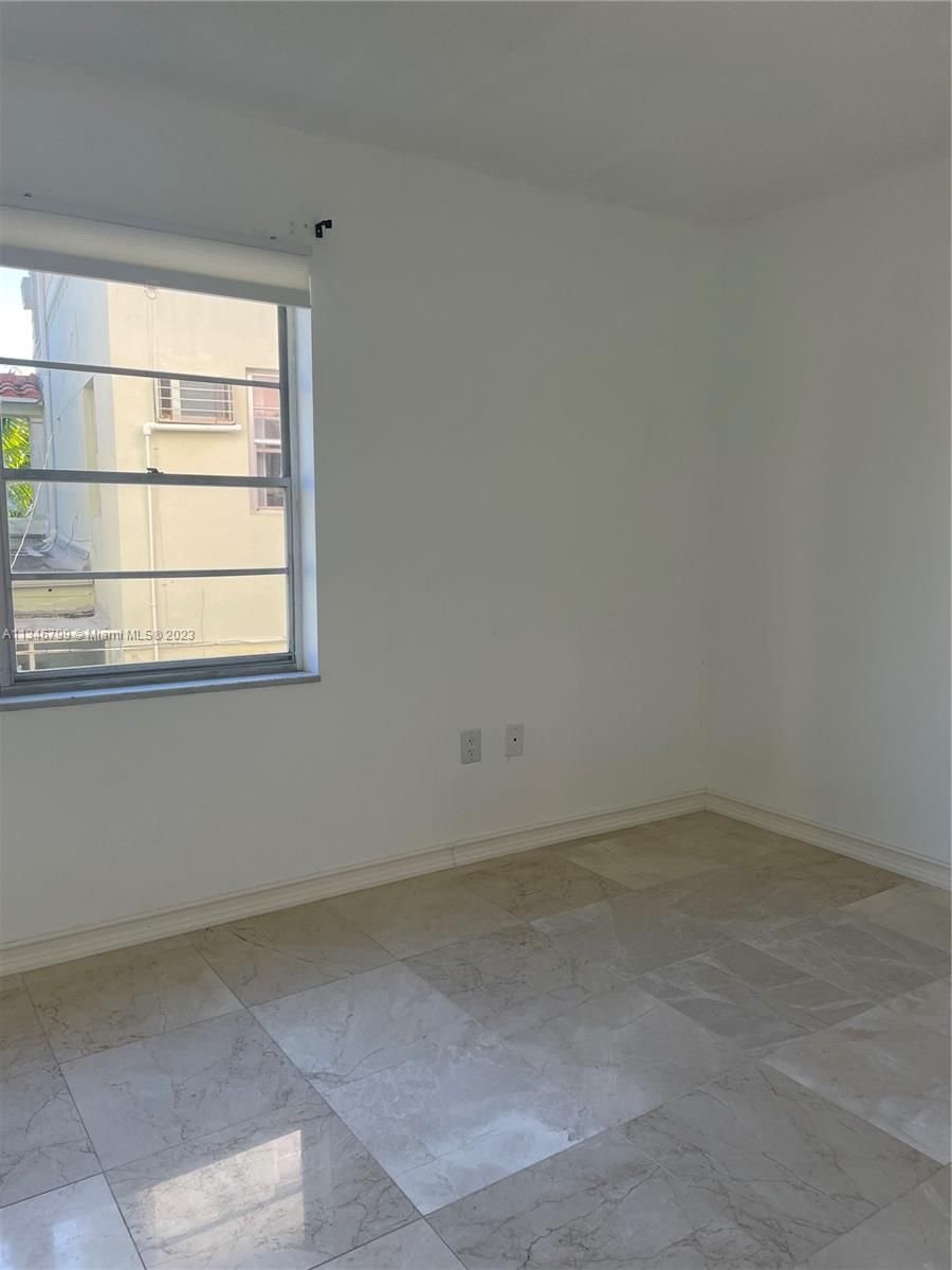 Real estate property located at 4011 Meridian Ave #21, Miami-Dade County, Miami Beach, FL