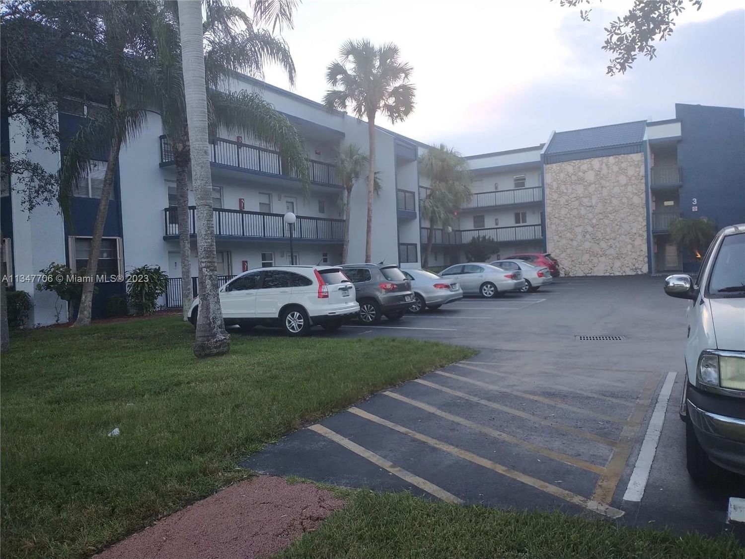 Real estate property located at 3170 Holiday Springs Blvd #6-103, Broward County, Margate, FL