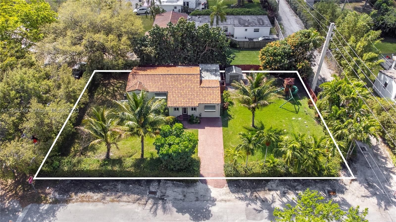 Real estate property located at 1100 121st St, Miami-Dade County, Biscayne Park, FL