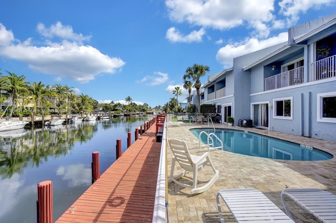 Real estate property located at 2109 44th St #5, Broward County, GRAND KEY CANAL TOWNHOUSE, Lighthouse Point, FL