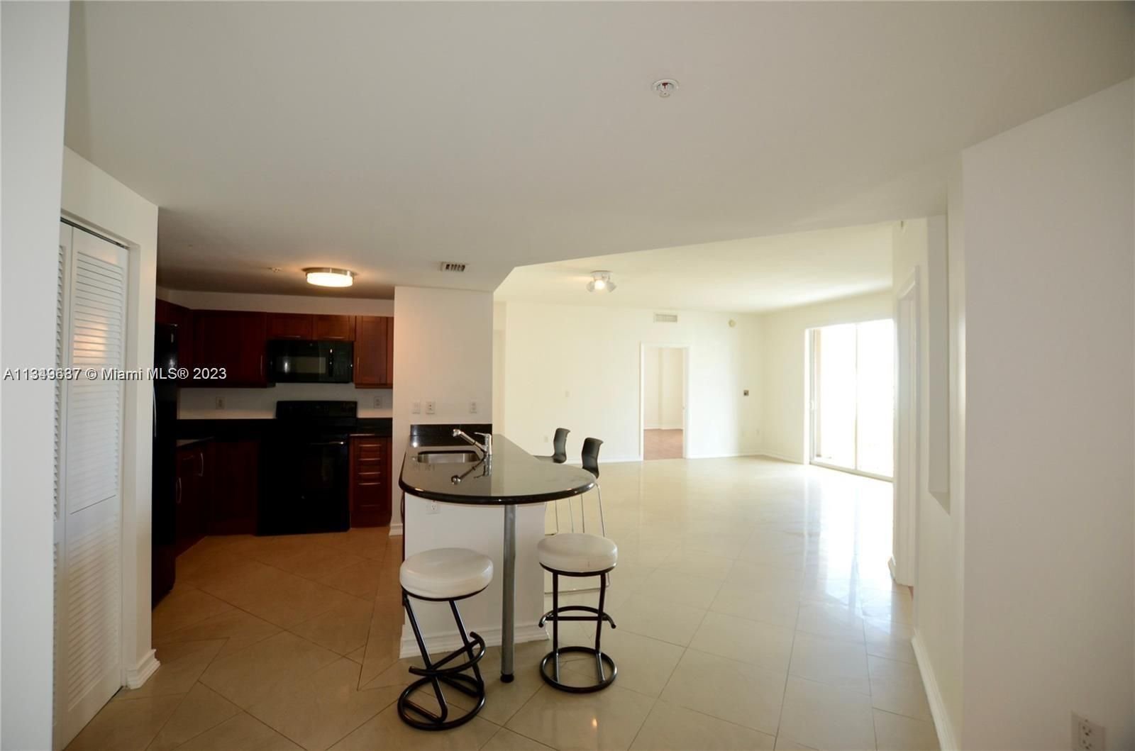 Real estate property located at 7270 88th St B406, Miami-Dade County, Miami, FL