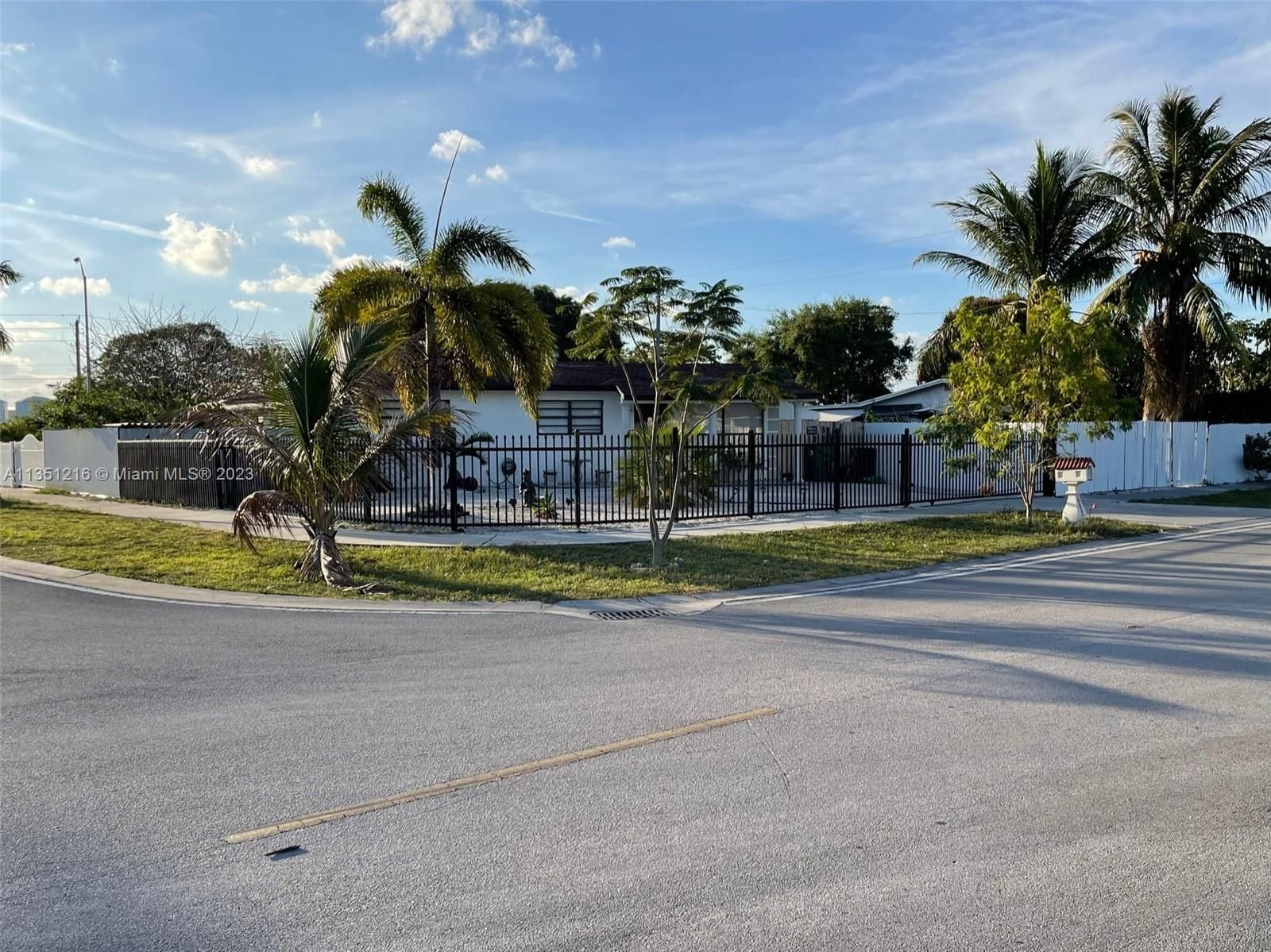 Real estate property located at 601 Curtiss Dr, Miami-Dade County, Opa-locka, FL
