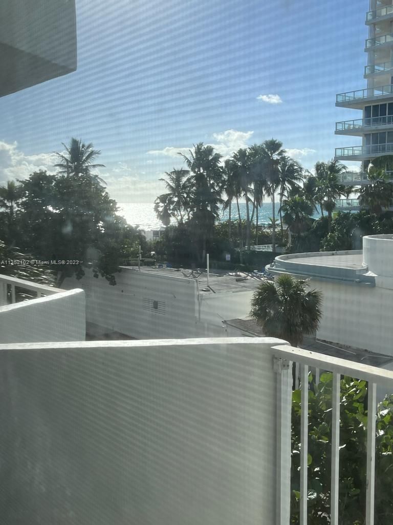 Real estate property located at 4301 Collins Ave #304, Miami-Dade County, Miami Beach, FL