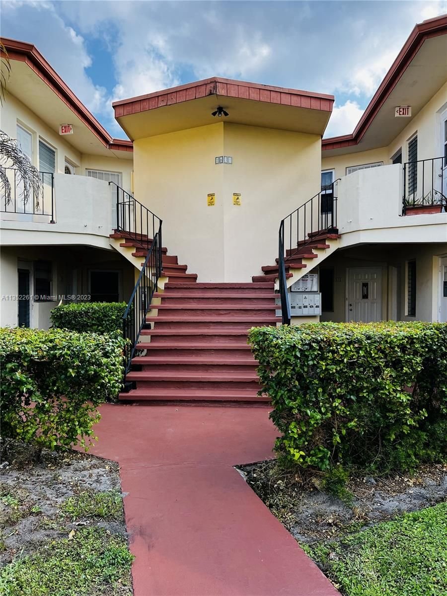 Real estate property located at 1631 Miami Gardens Dr #231, Miami-Dade County, Miami, FL