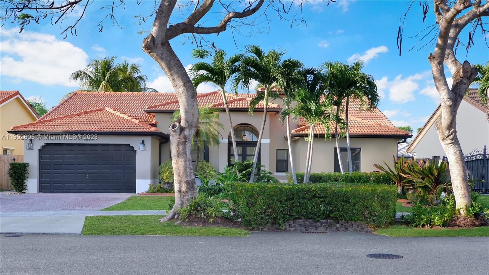 Real estate property located at 15301 114th Ter, Miami-Dade County, Miami, FL