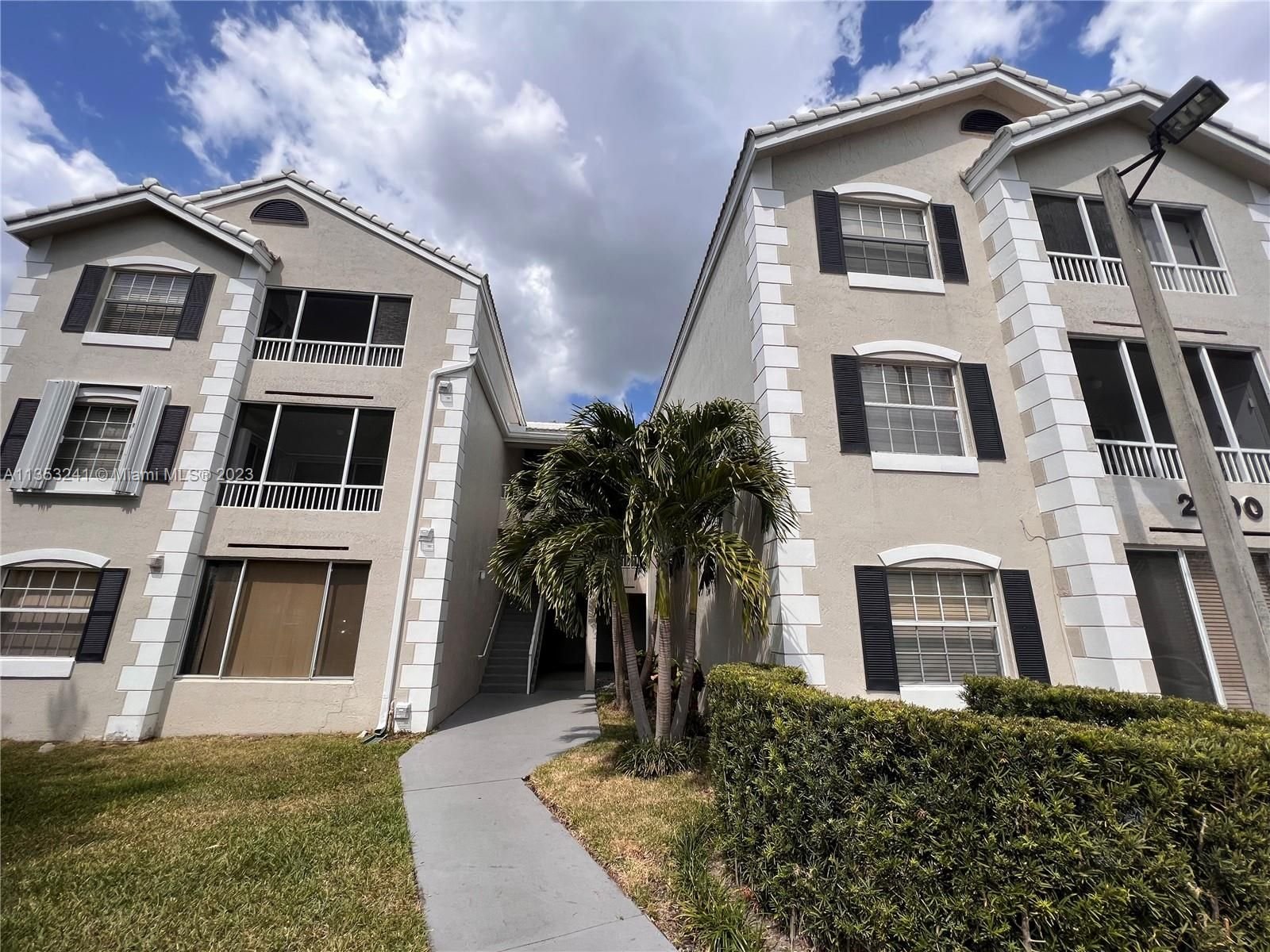 Real estate property located at 2890 Oakland Forest Dr #203, Broward County, Oakland Park, FL