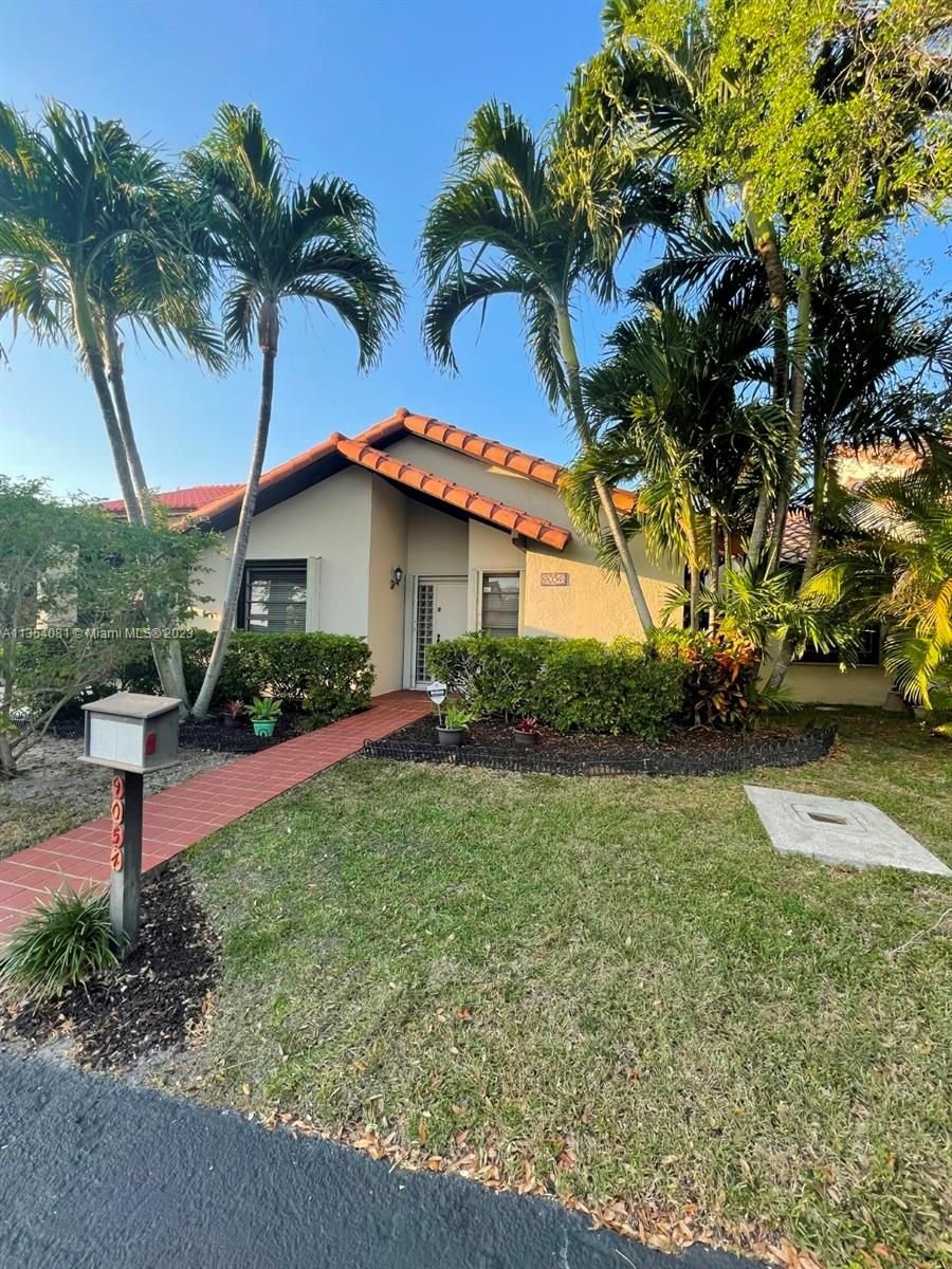 Real estate property located at 9054 112th Pl, Miami-Dade County, Miami, FL