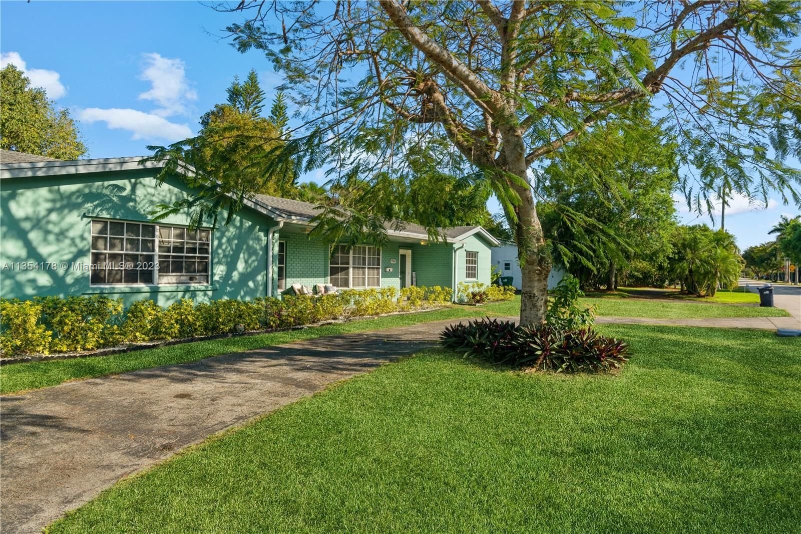Real estate property located at 17001 87th Ct, Miami-Dade County, Palmetto Bay, FL