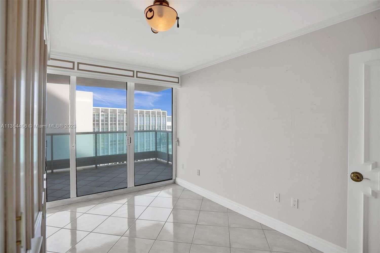 Real estate property located at 5025 Collins Ave #1401, Miami-Dade County, Miami Beach, FL