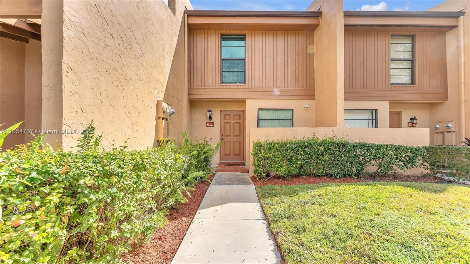 Real estate property located at 1089 98th Ter #109, Broward County, Pembroke Pines, FL