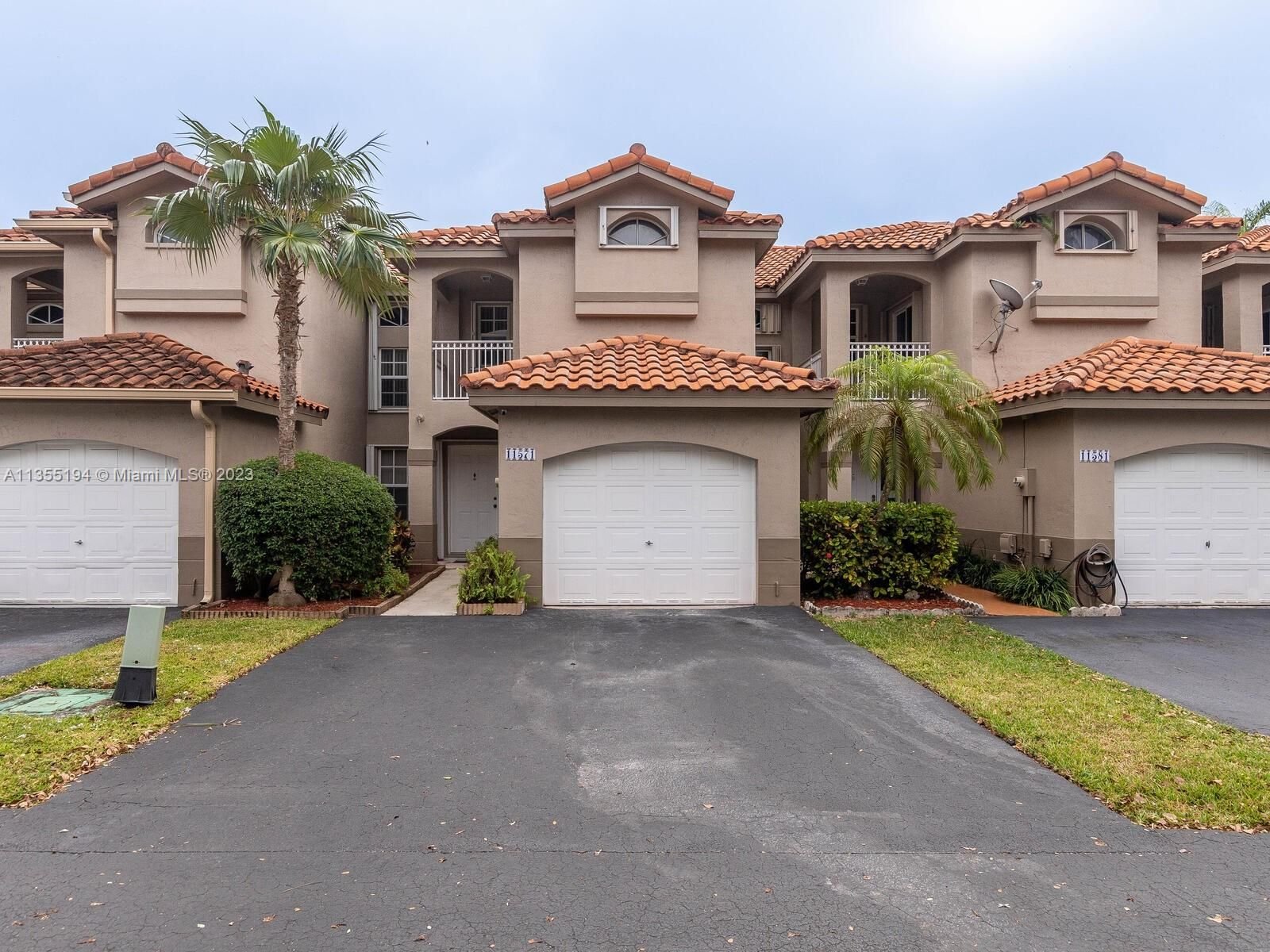 Real estate property located at 11571 148th Path #11571, Miami-Dade County, Miami, FL