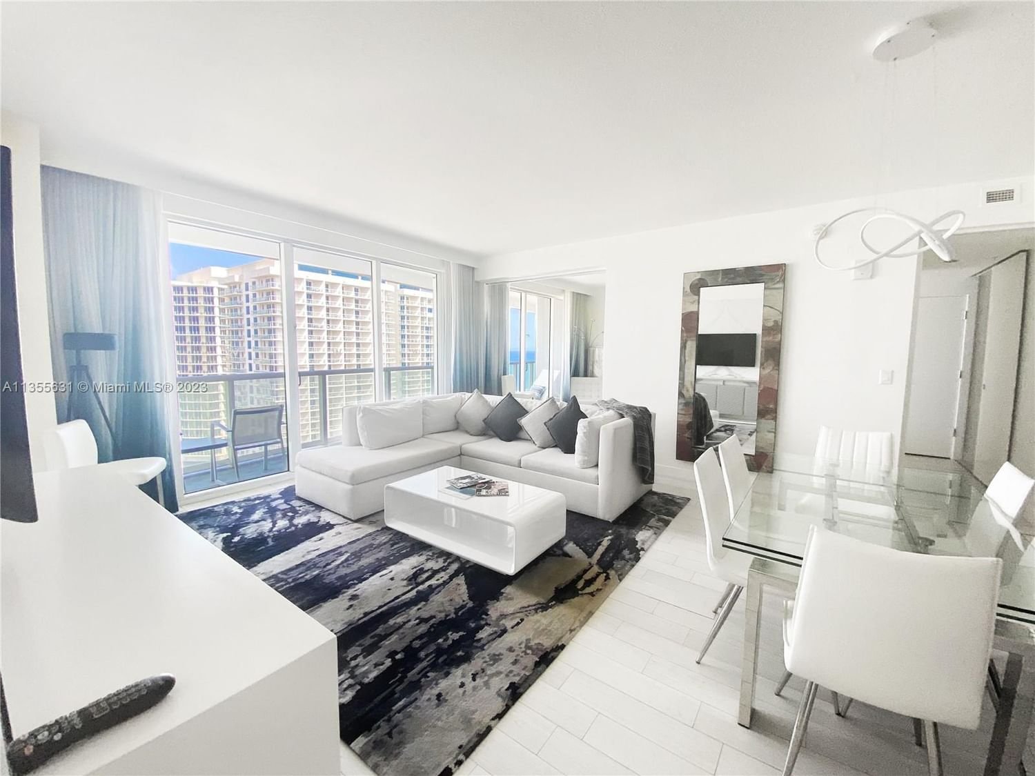 Real estate property located at 3101 Bayshore Dr #1906, Broward County, FORT LAUDERDALE RESIDENCE, Fort Lauderdale, FL
