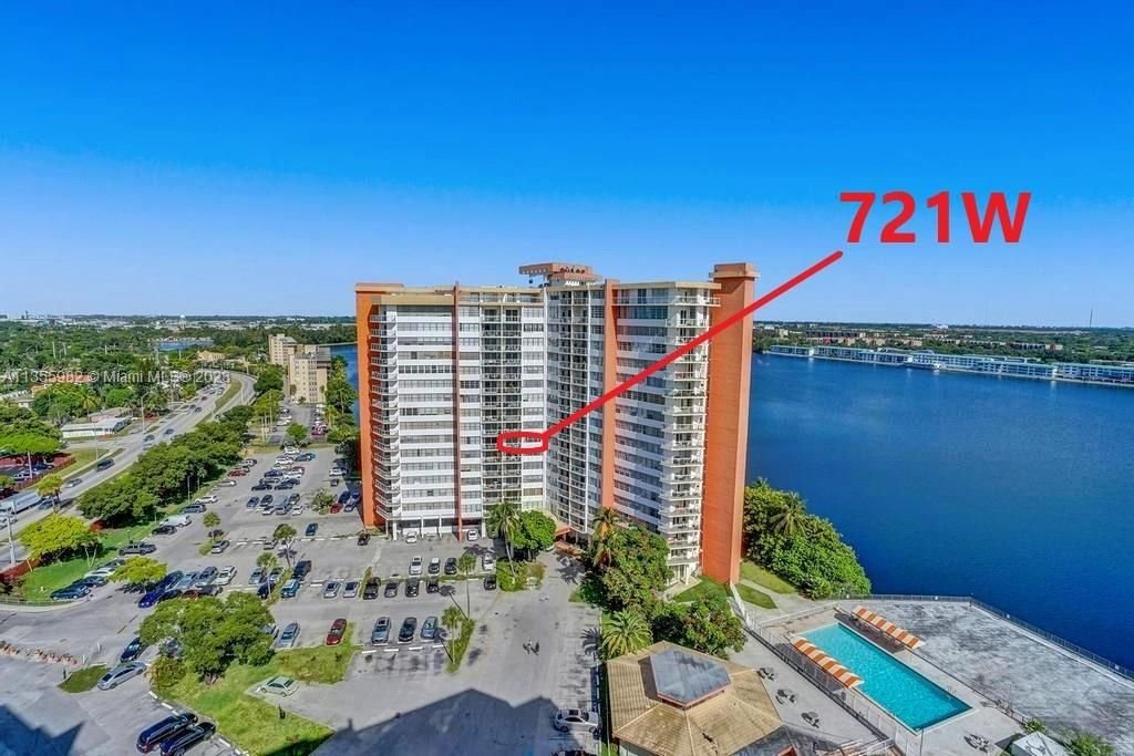 Real estate property located at 1301 Miami Gardens Dr #721W, Miami-Dade County, Miami, FL