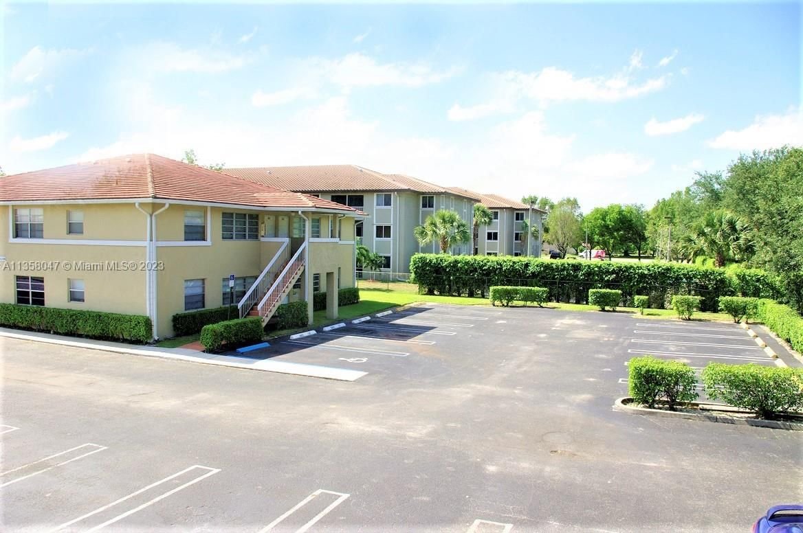 Real estate property located at 808 Twin Lakes Dr #17-F, Broward County, Coral Springs, FL