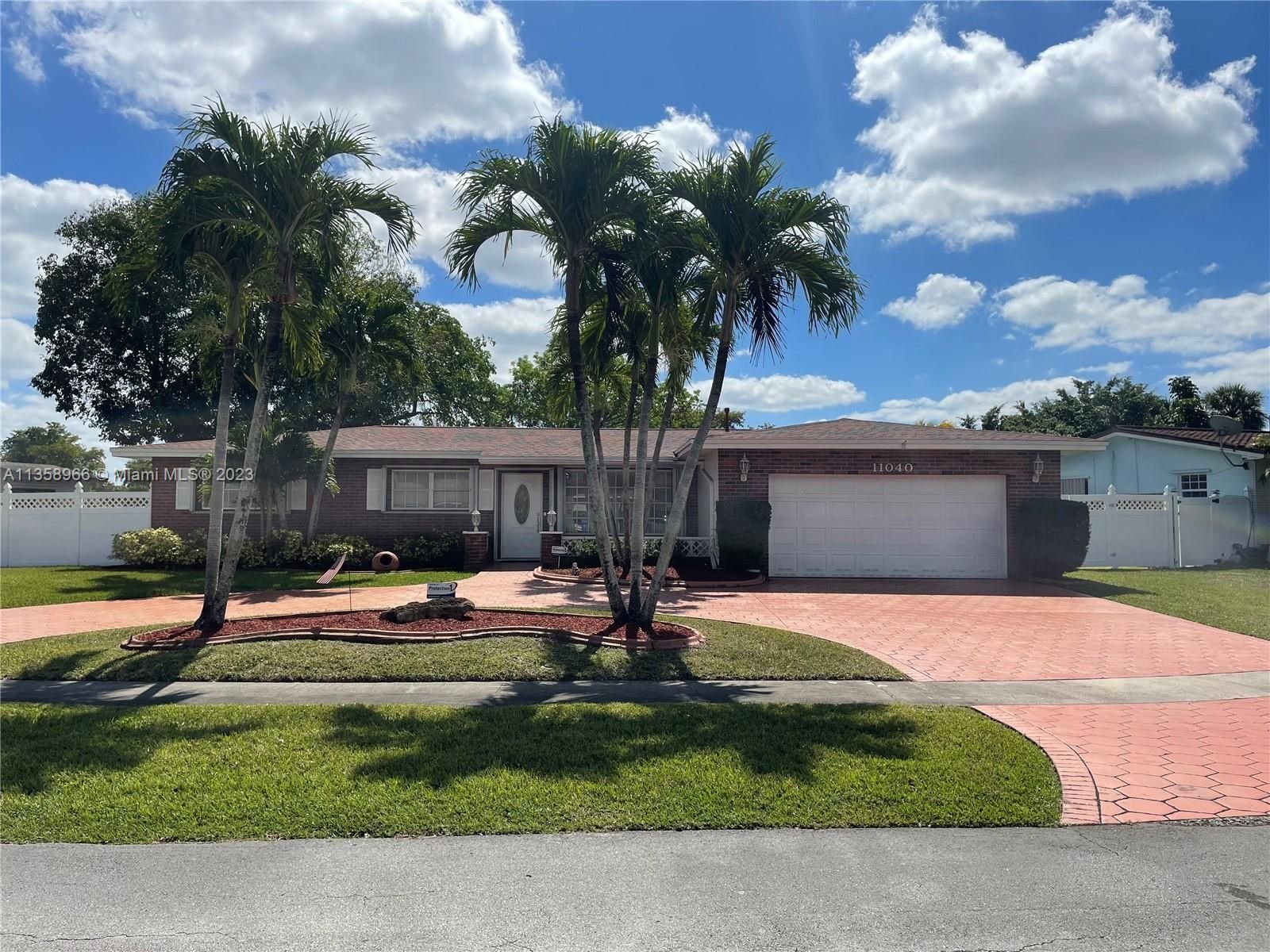 Real estate property located at 11040 15th St, Broward County, Pembroke Pines, FL