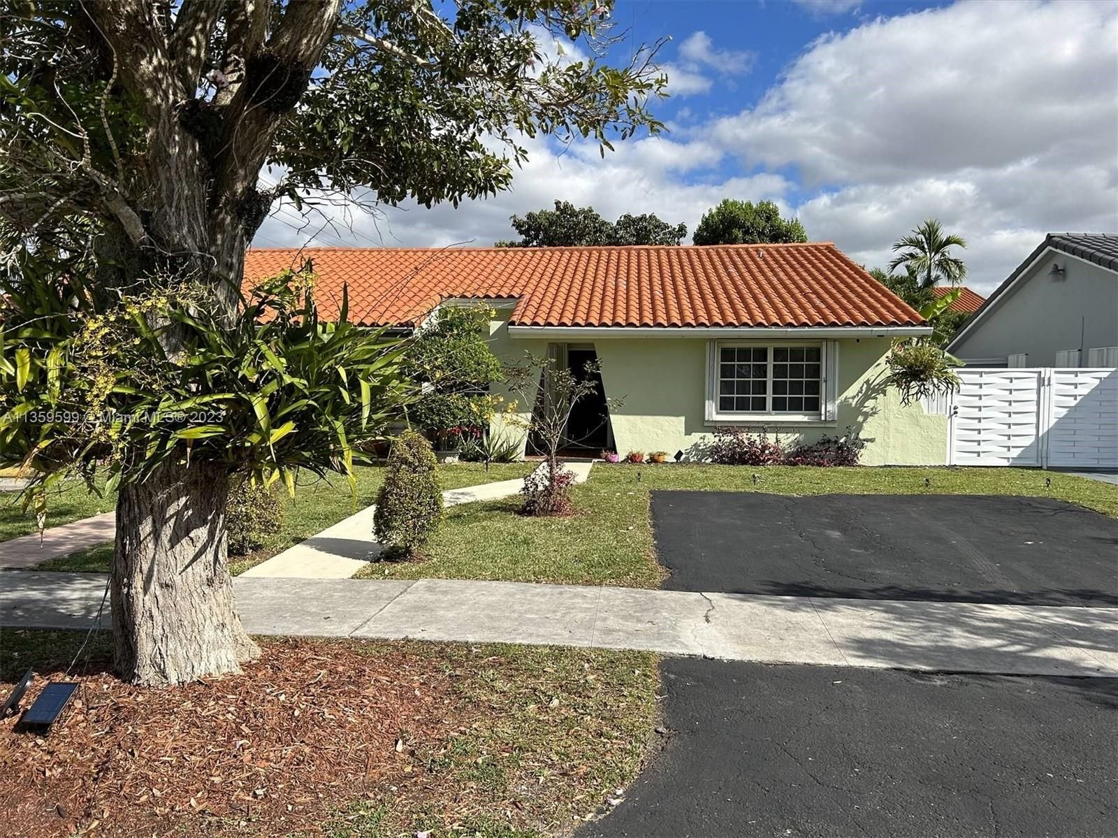 Real estate property located at 13549 64th Ln #72, Miami-Dade County, Miami, FL