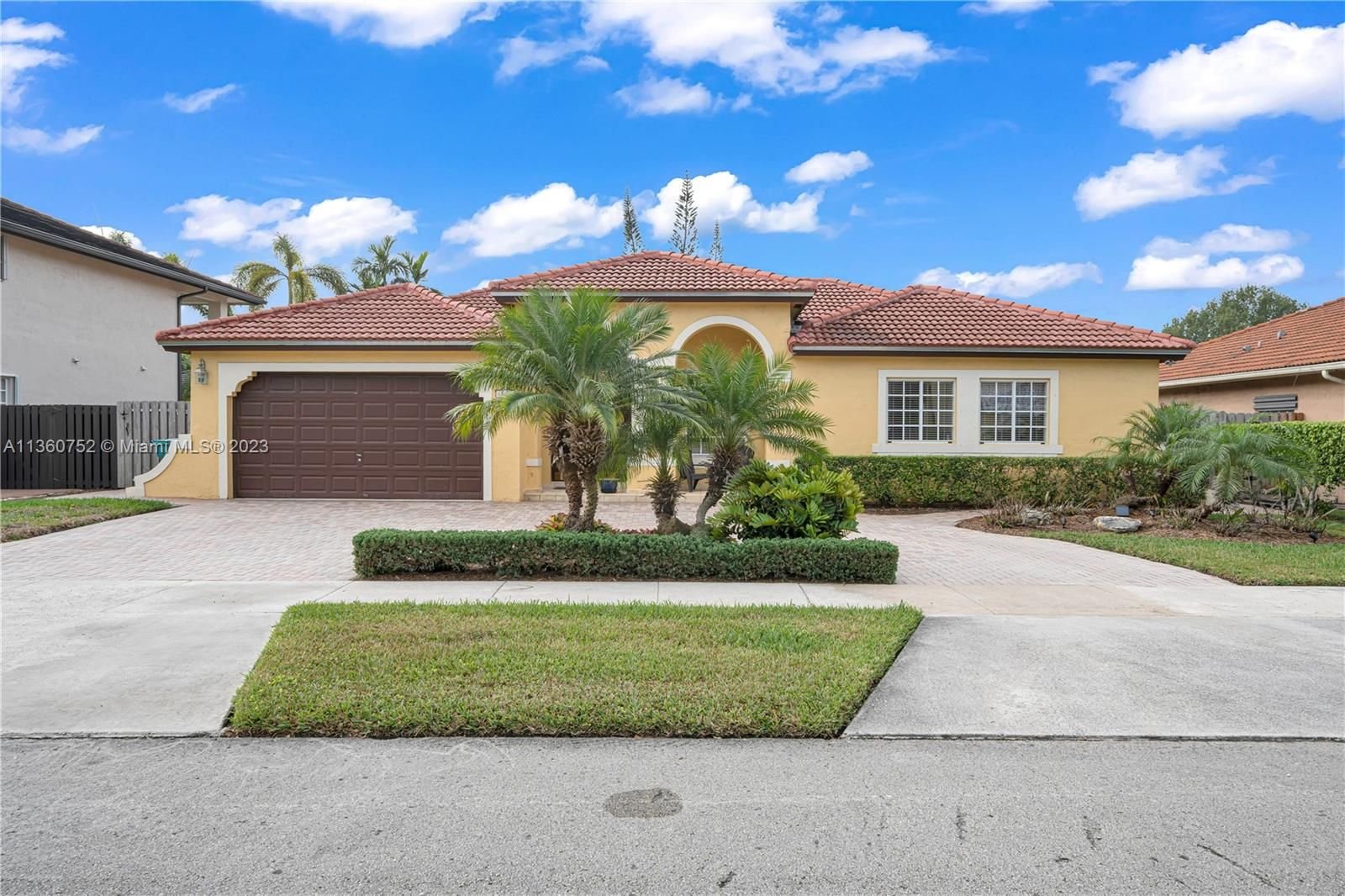 Real estate property located at 15806 100th Ter, Miami-Dade County, Miami, FL