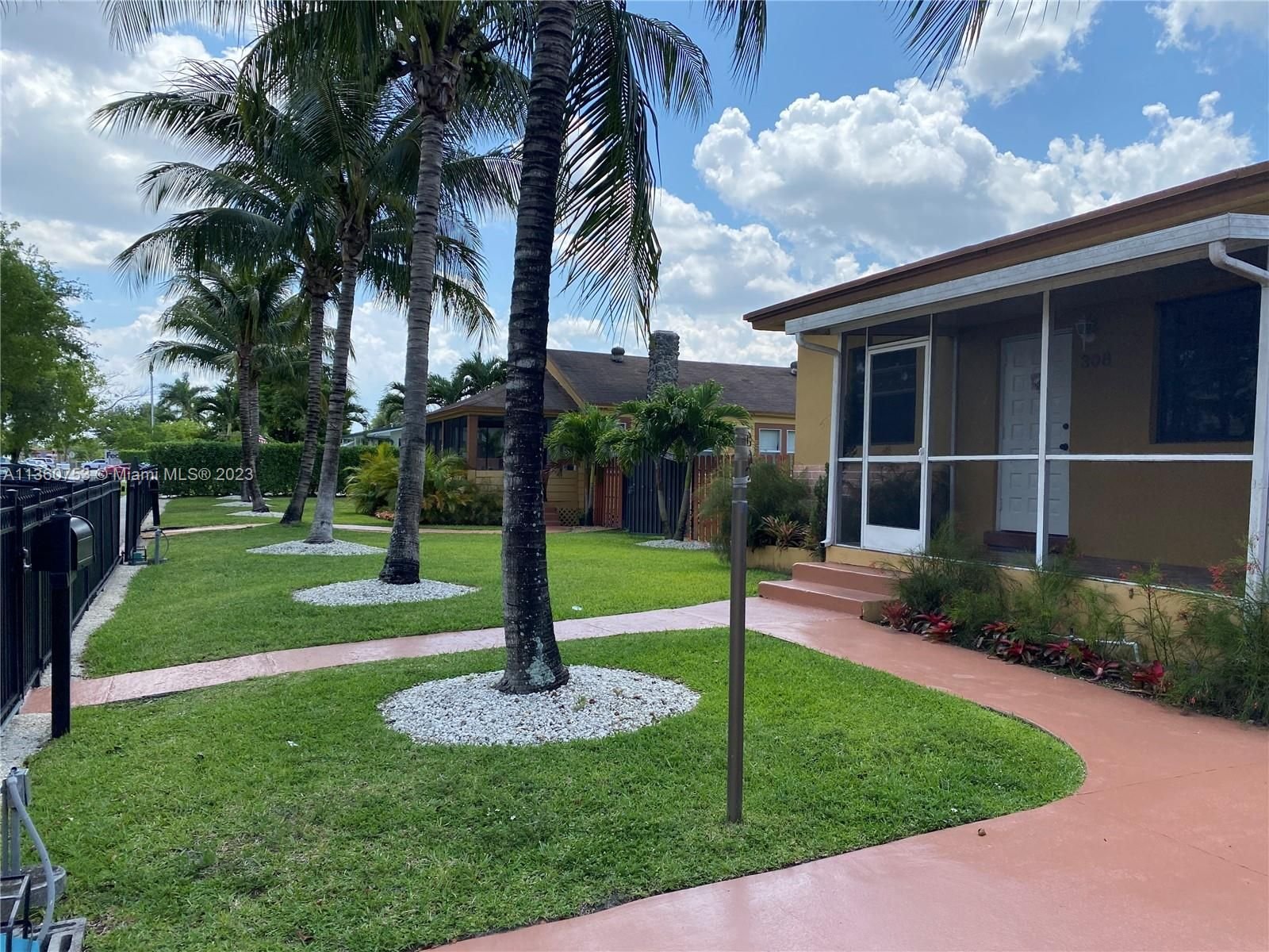 Real estate property located at 308 43rd St, Miami-Dade County, SUNSET MANOR NO 2, Hialeah, FL