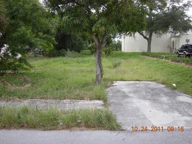 Real estate property located at 260 34th St, Broward County, Oakland Park, FL